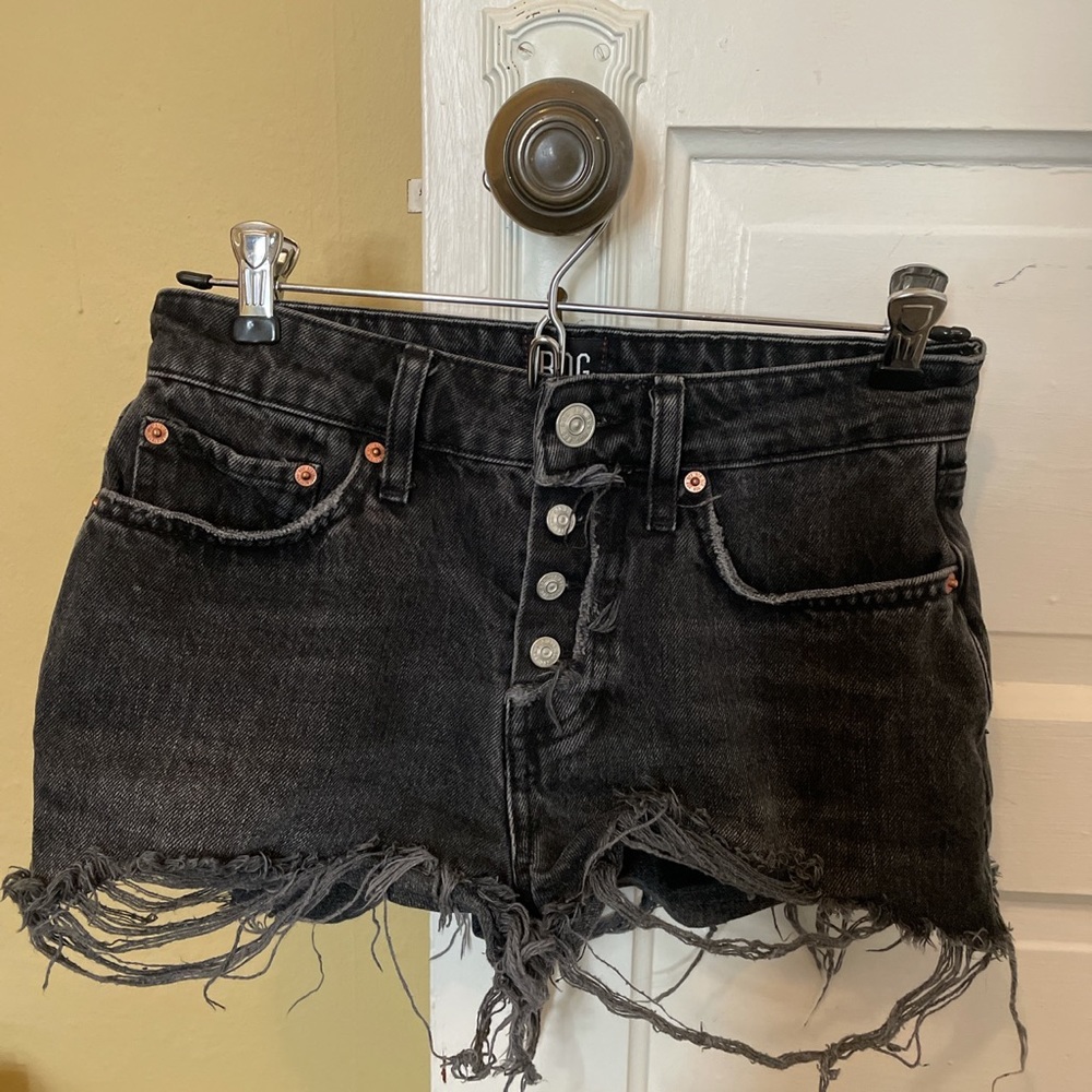 BDG Jean distressed cutoffs. Size 25